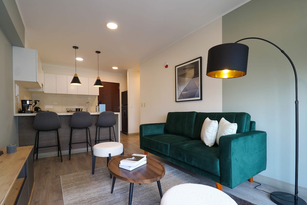 w Grandiose 1BR w Great Balcony in San Isidro