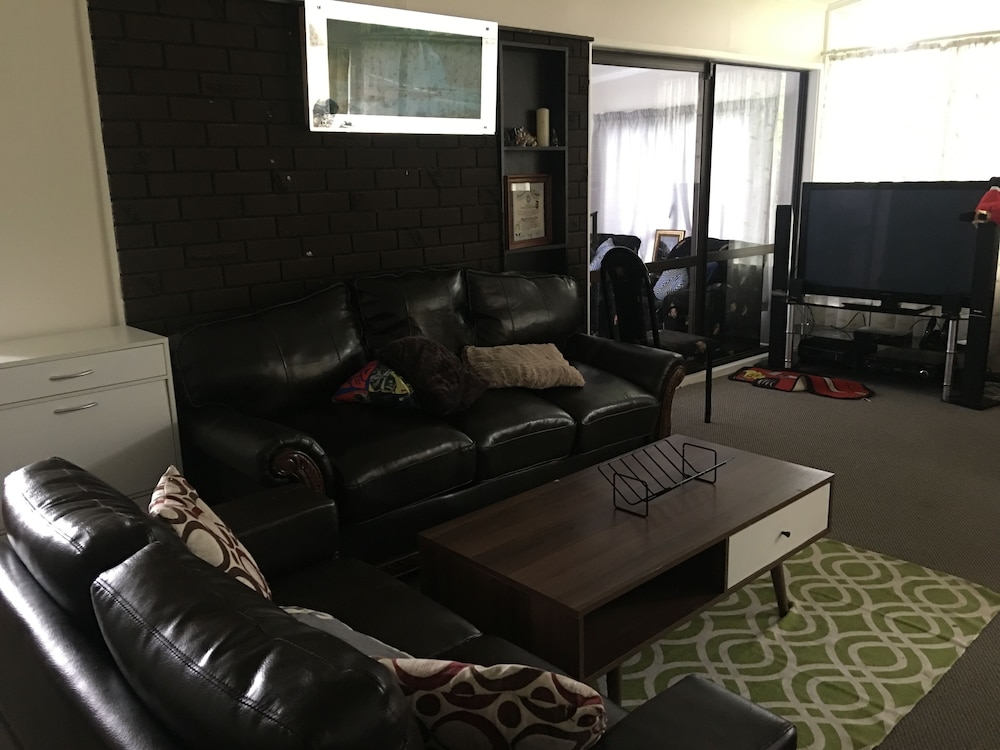 Bedroom Flats and Bedspaces In Auckland - Image 2