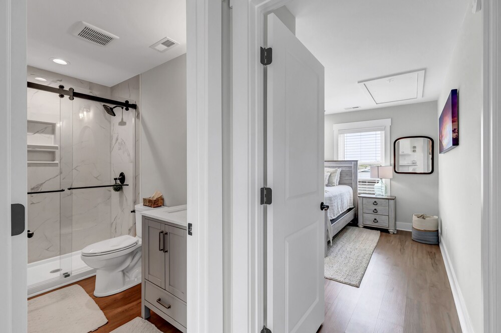 Oceanwatch Cottage by Topsail Realty