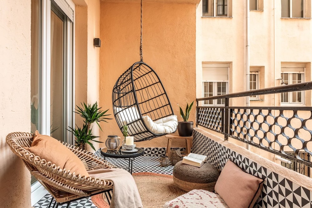 Khamlia - 3 Bedrooms and Balcony in Almagro