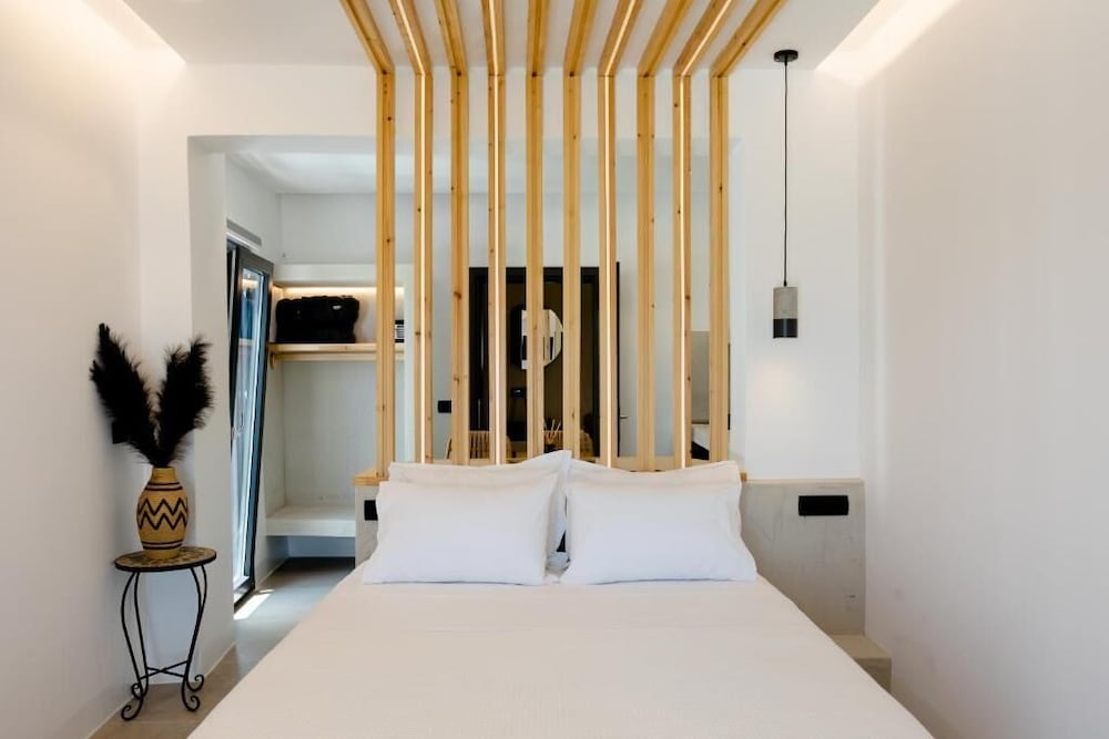 Lackos Luxury Suites