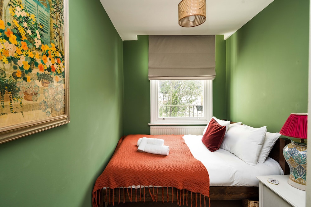 Elegant And Peaceful 2Bd Apt - Barons Court/London