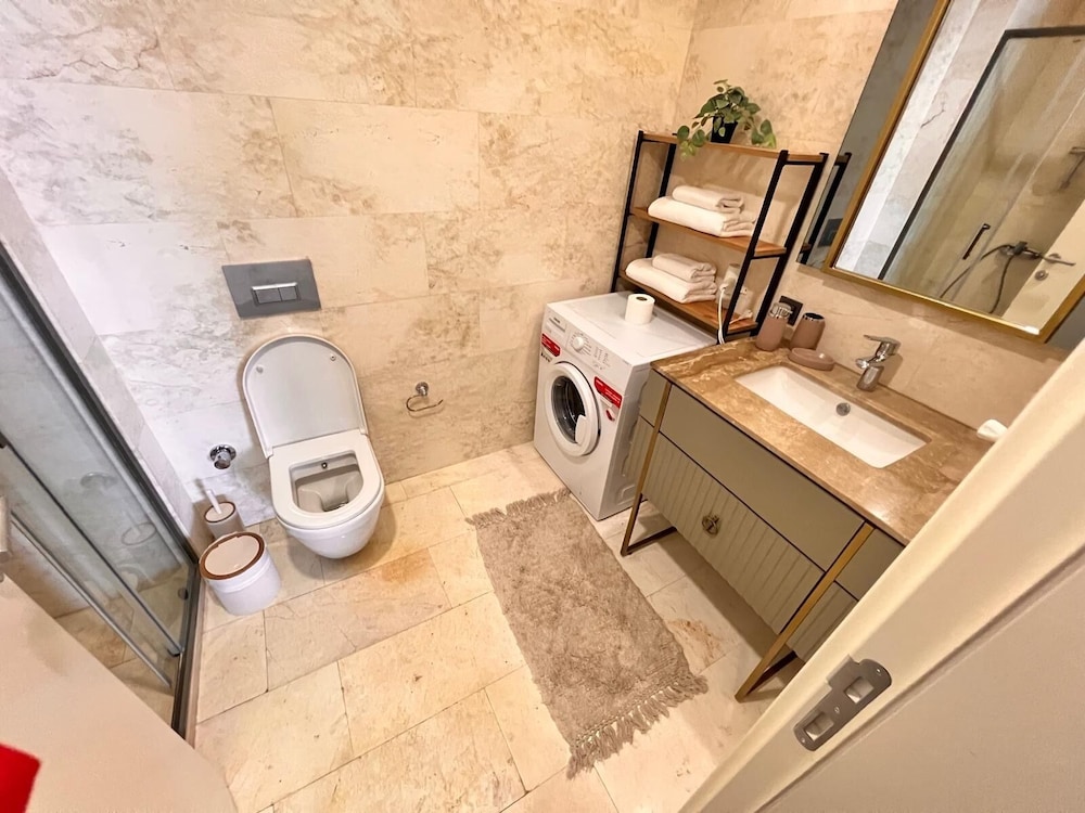 G Tower Residence Apartment Rentals