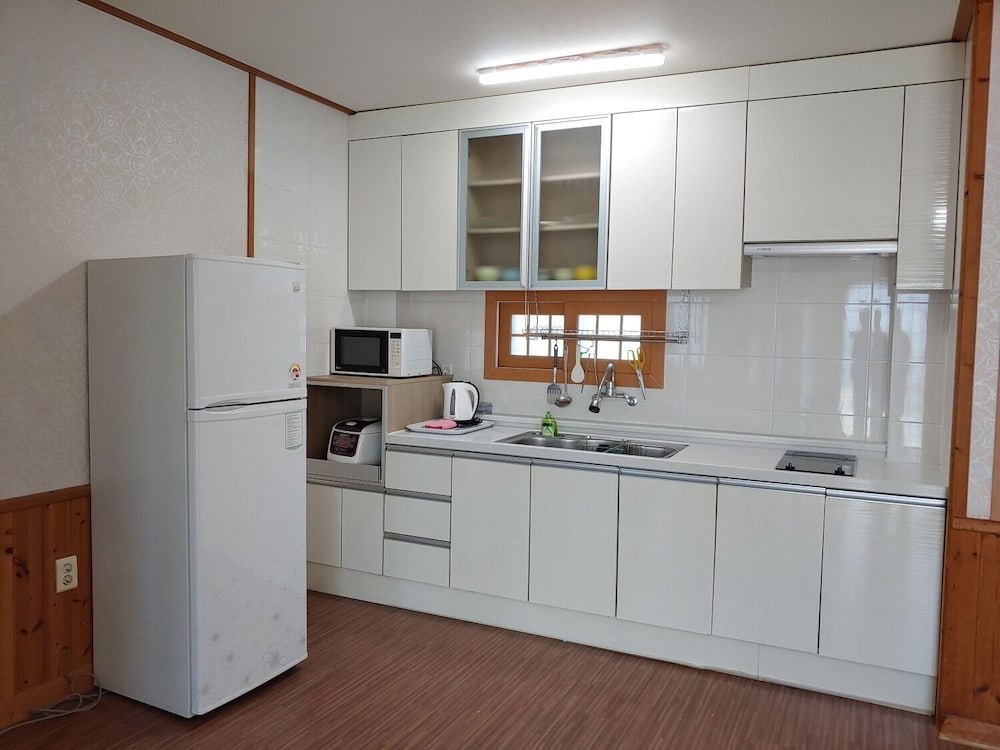 Gyul House