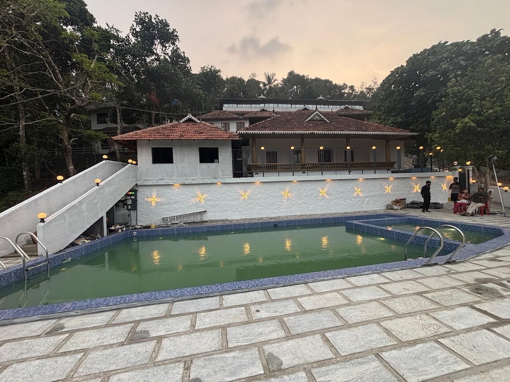 ASHRAMAM HEALTH RESORT