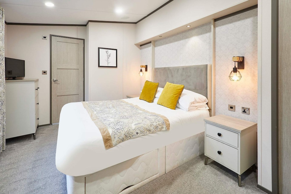 Host Stay Brackencroft Lodge