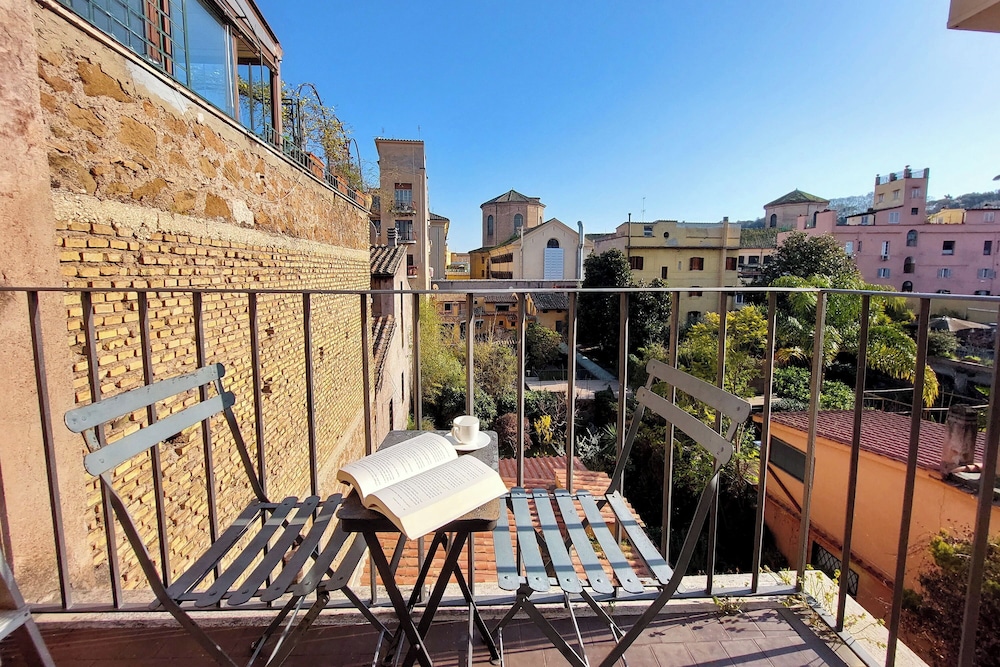 Trastevere Views
