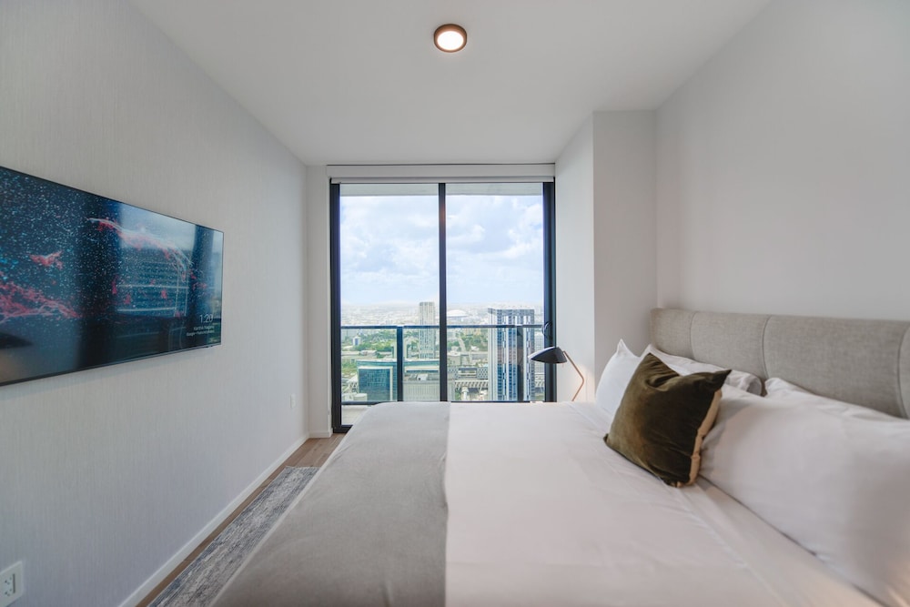Bayside Charm Captivating Apartment