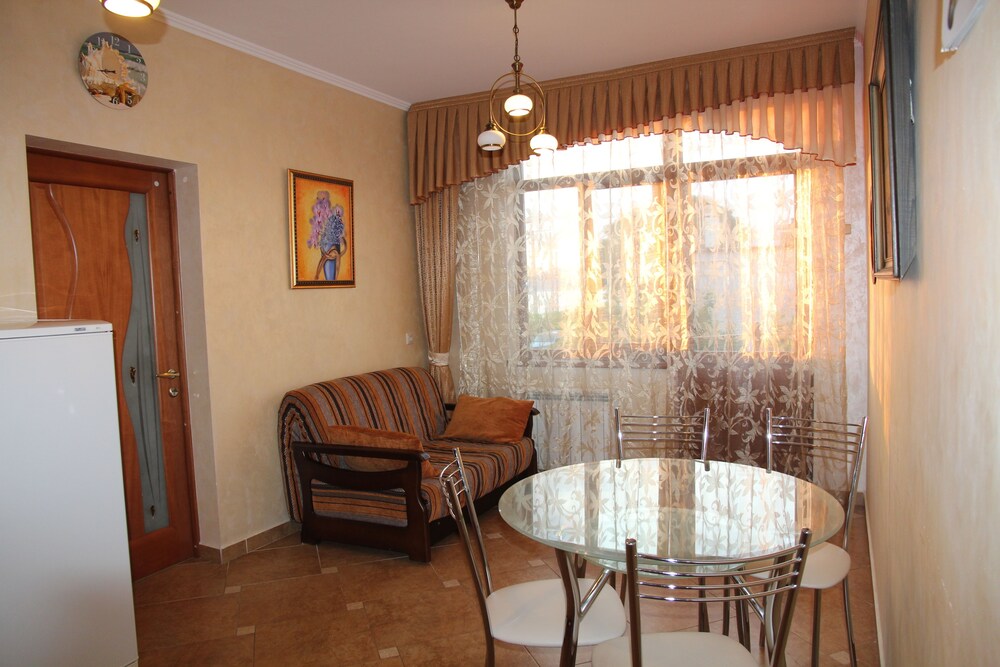 Na Pribrezhnoy Guest House view 4
