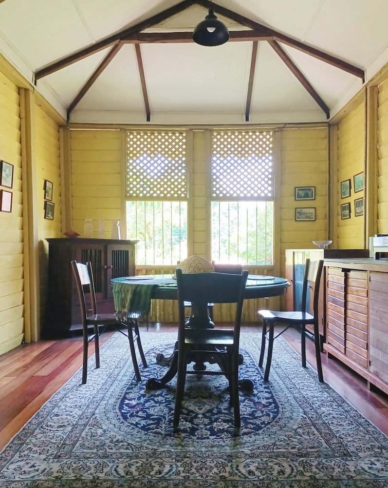 Bagas Zakariah Orchard Lodge