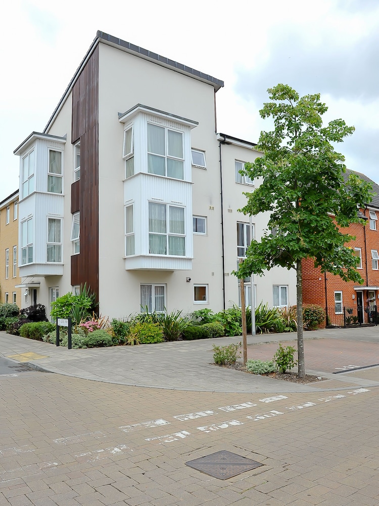 Select Serviced Accommodation - Gweal Place