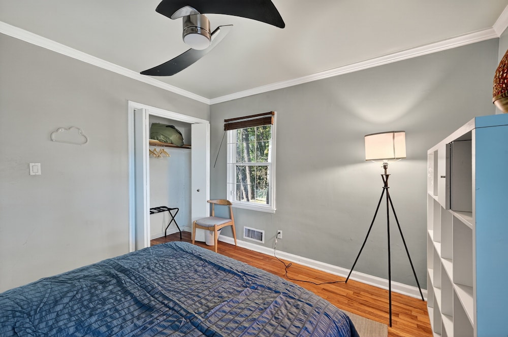 Charming East Atlanta Oasis Meets City Vibe 2 Bedroom Home
