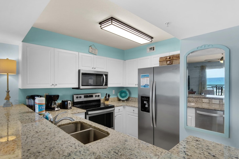 Pelican Isle 411