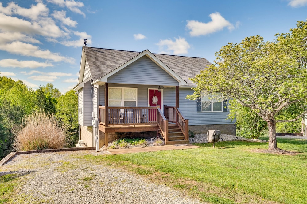 Lake-view Kentucky Getaway w/ Resort Amenities! view 5