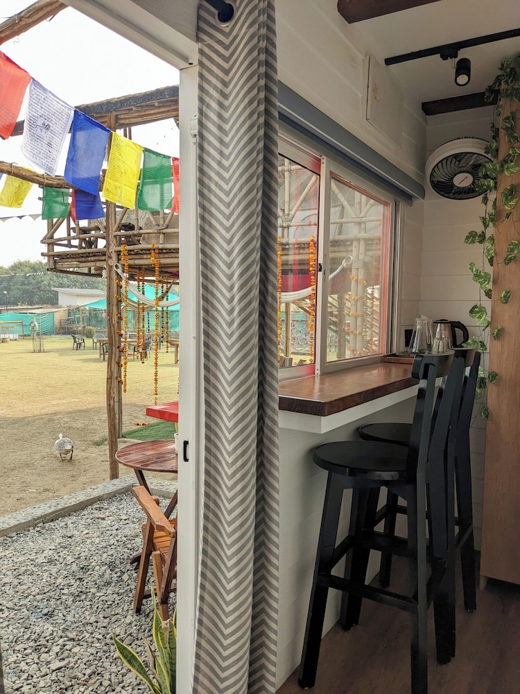 Tuk Tuk Gilhari Noida