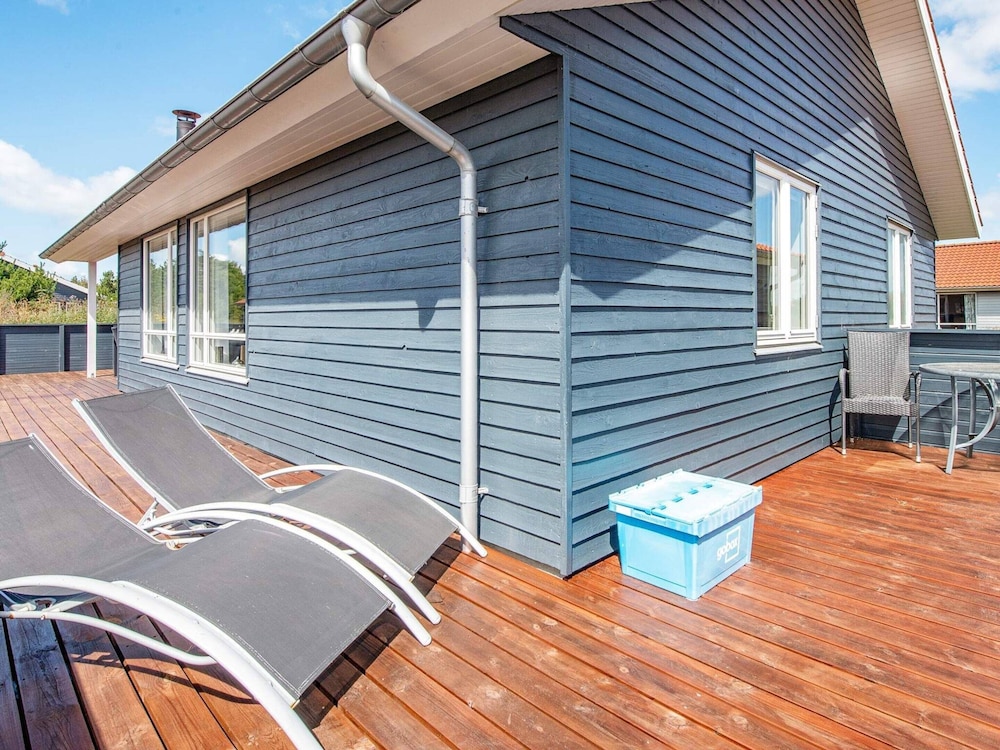 6 Person Holiday Home in Ulfborg