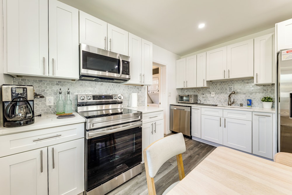 4 Mi to Beach: Home w/ Patio in Fort Lauderdale!