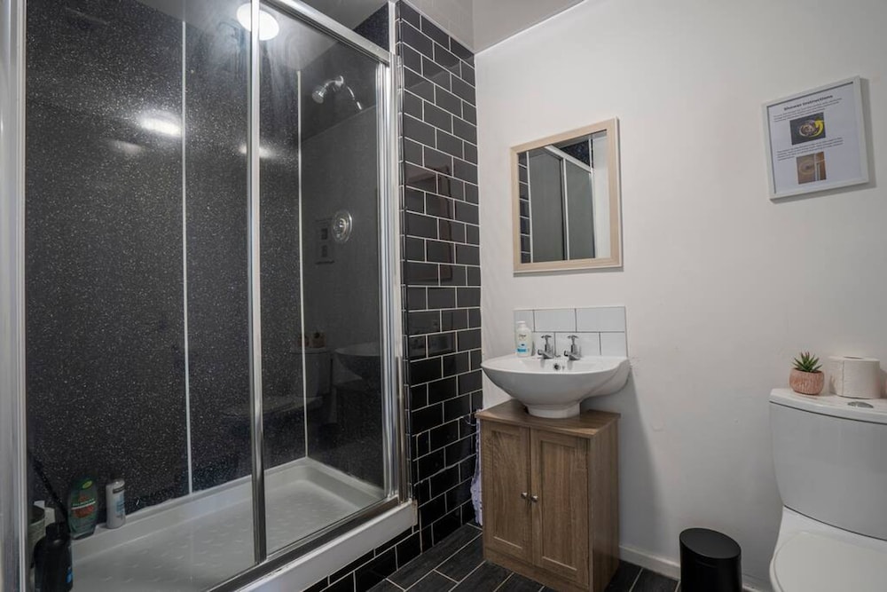 2 Bed-town Centre-free Parking