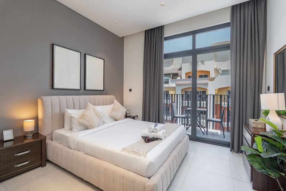 Spacious and Stunning Studio in The Heart of JVC