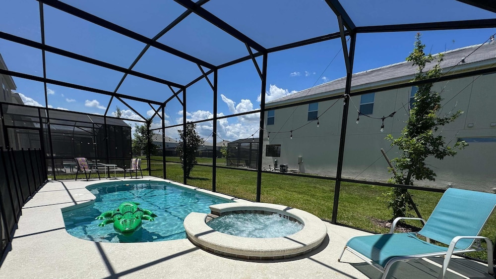 Family Friendly 12bd w Jacuzzi Veranda Palms 4401