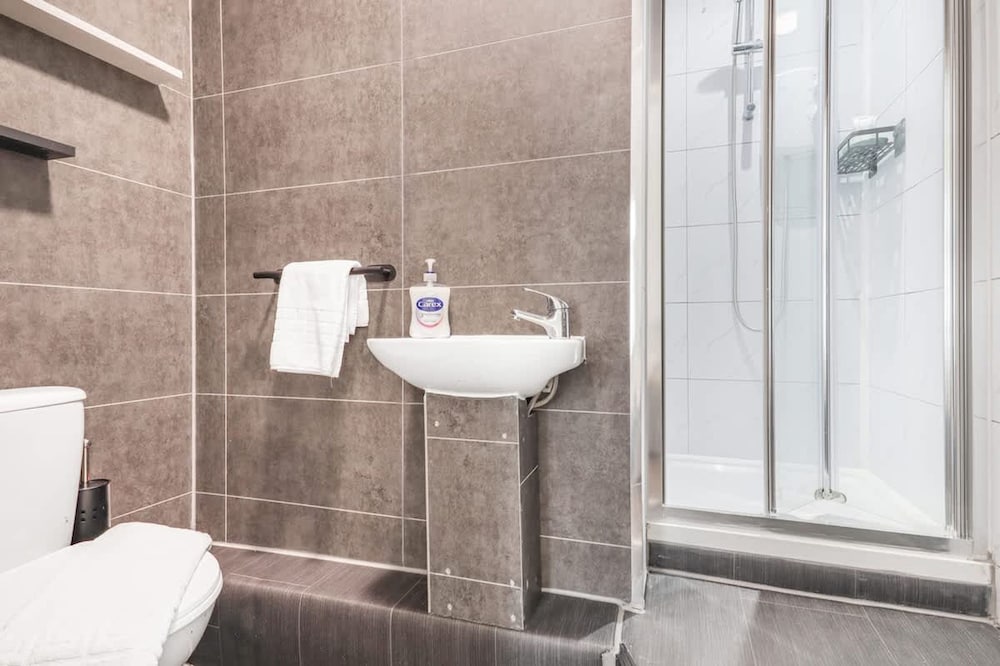 Charming 2 Bed-ensuites Fast Wi-fi