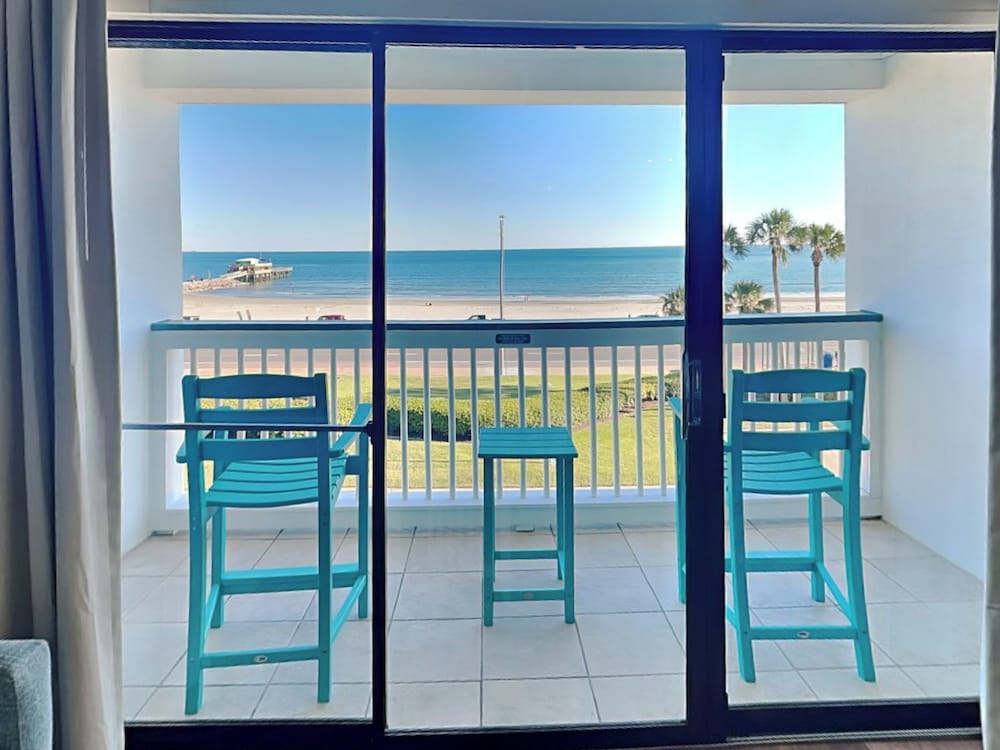 Casa Del Mar 350-front Facing