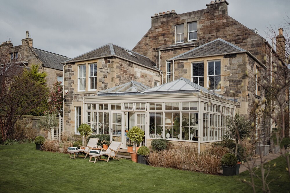 Private and Prestigious Luxury Home