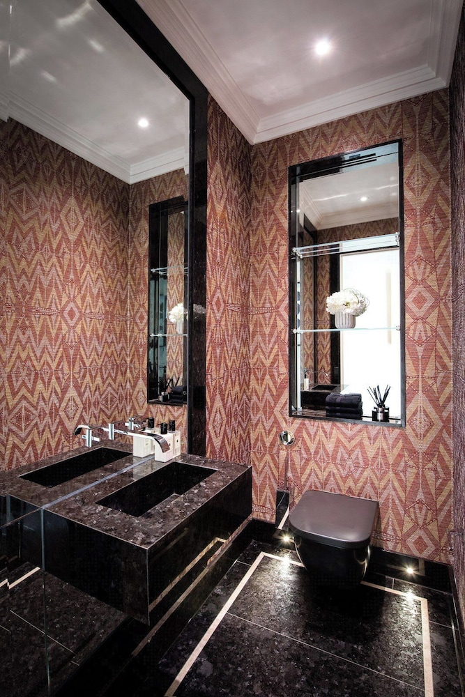 2 Bedroom Flat With Balcony