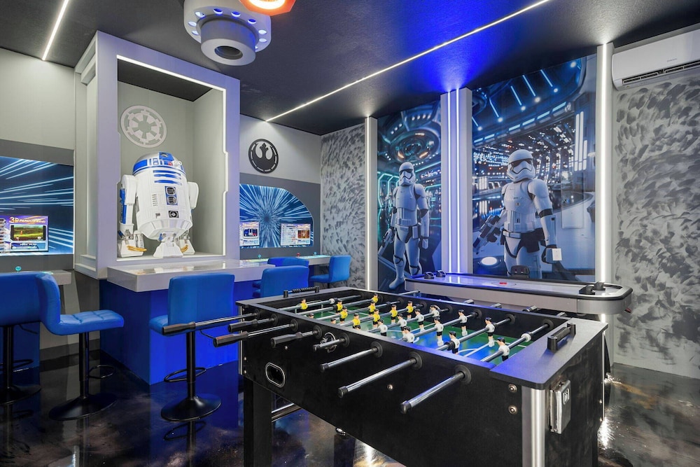 Luxury Home With Pool Game Room Cinema