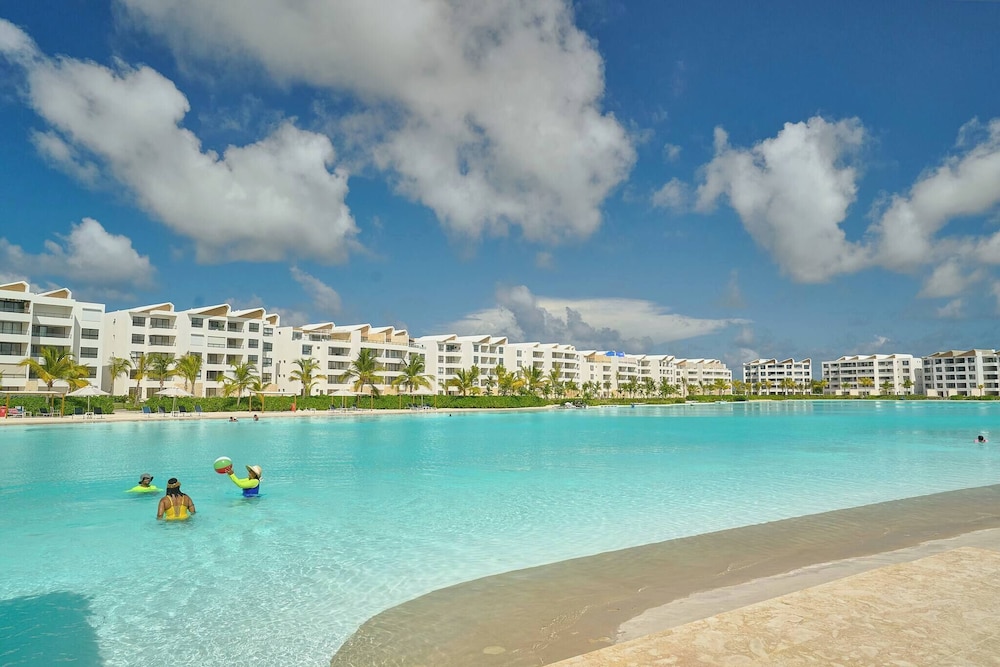 Luxury Escape Private Jacuzzi, Beach, Punta Cana Sleep 5
