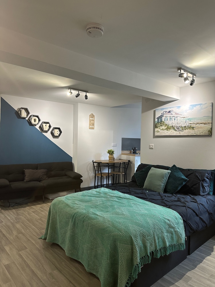 Cozy Studio In The City Centre by Luxesuites