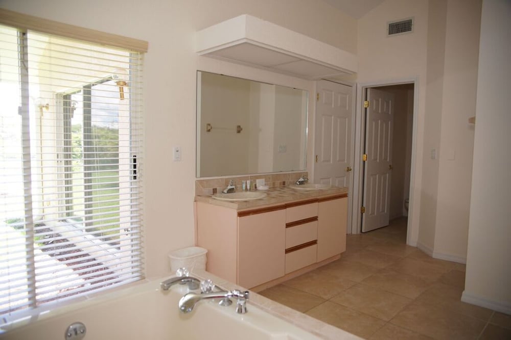 Orlando Vacations - Swiss 28 - Lake Stephanie - Property Image 31