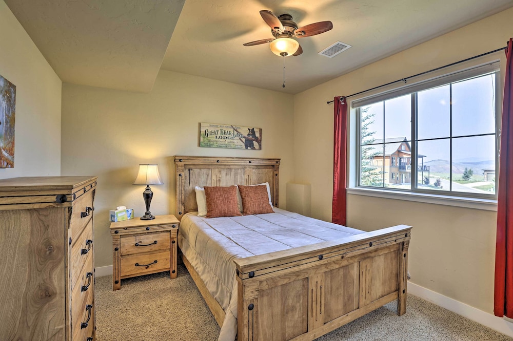 Deluxe Granby Ranch Hillside Home: Private Hot Tub