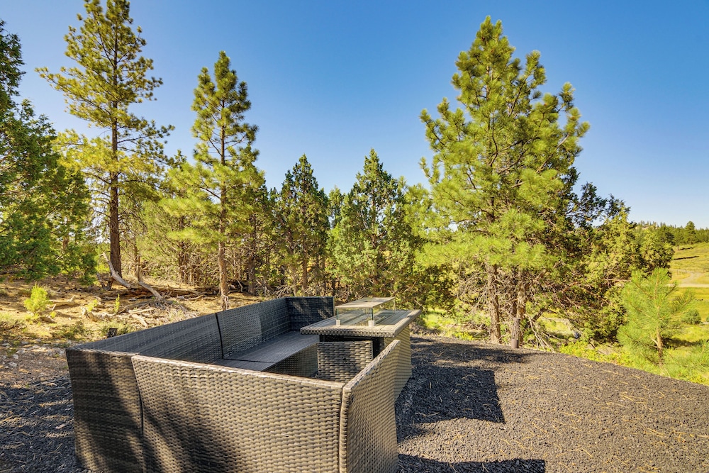 Luxe Cabin Retreat, Near Bryce & Zion Nat'l Parks!