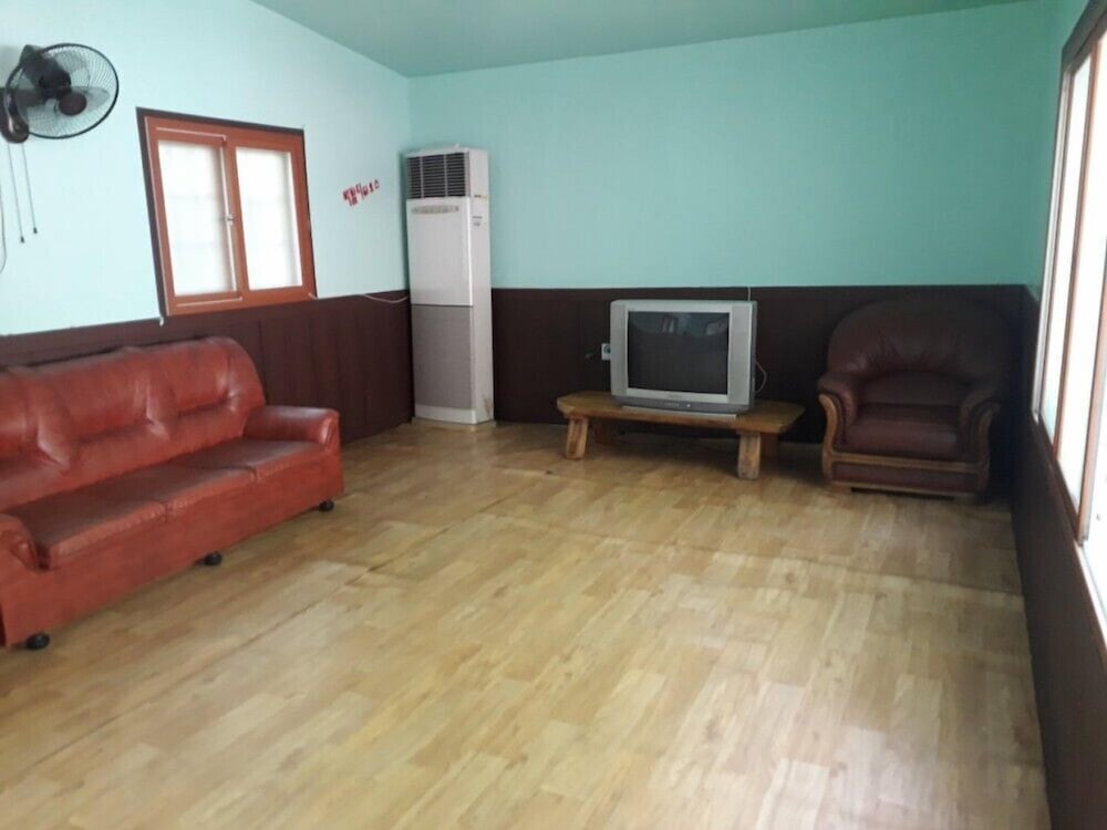 Photo 42