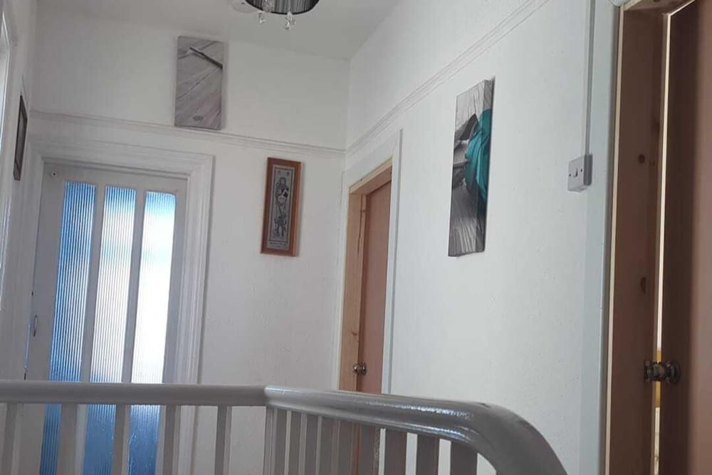 2 Bed-sleeps 3-free Parking-5 Min To Beach