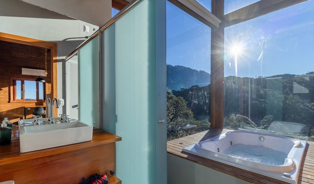 Chalet in Mountains With Magnificent Views Vst017