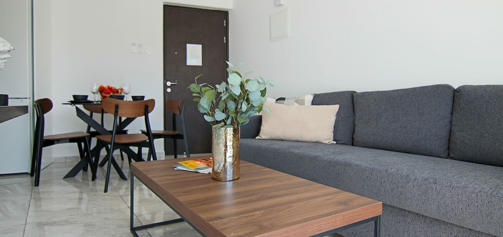 Phaedrus Living- Seaside Lighthouse 74 view 2