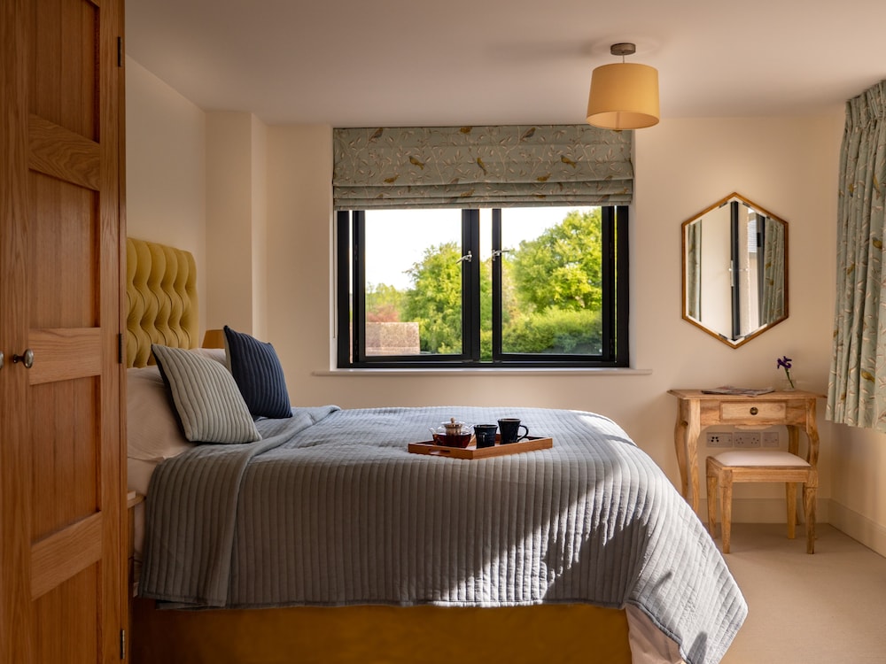 Woodchester Valley House view 3