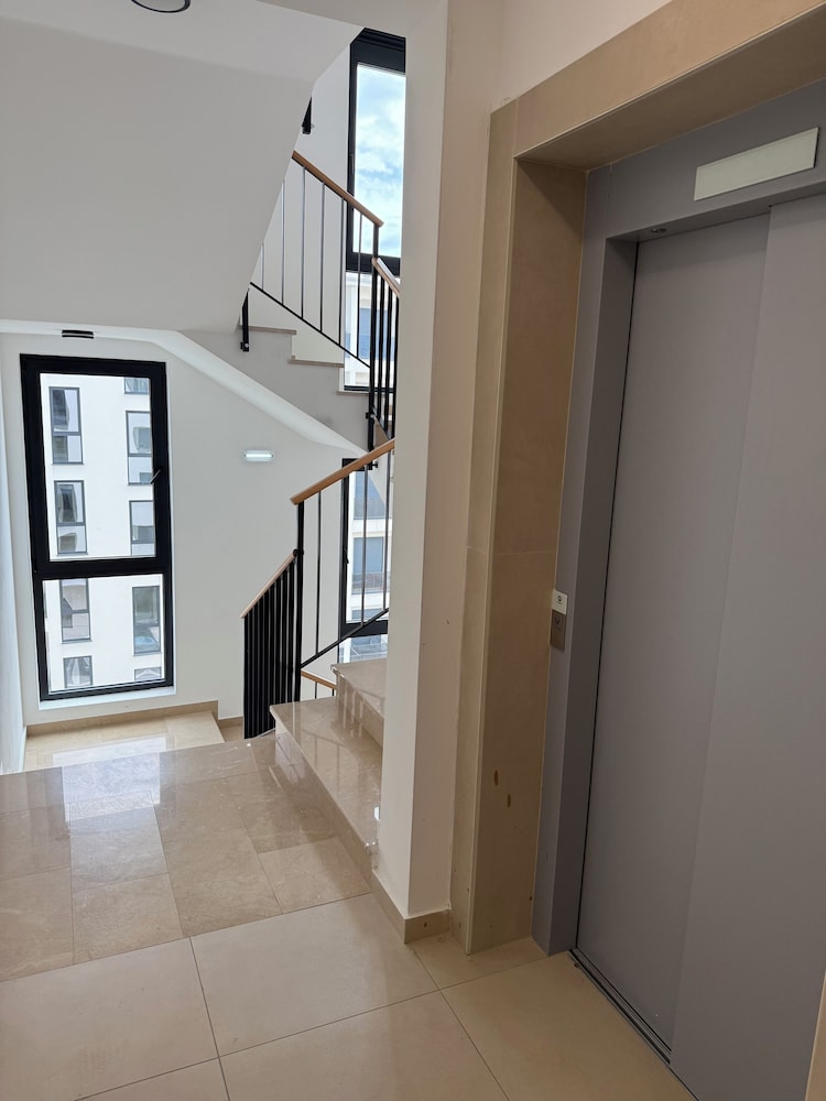 Montenegro luxury suites - New city