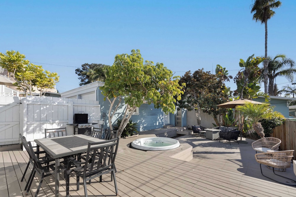 Cliff View by Avantstay Hot Tub + Fire Pit 1 Block From Downtown La Jolla