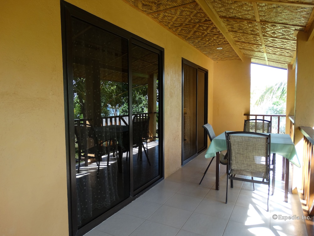 Anda White Beach Resort 34