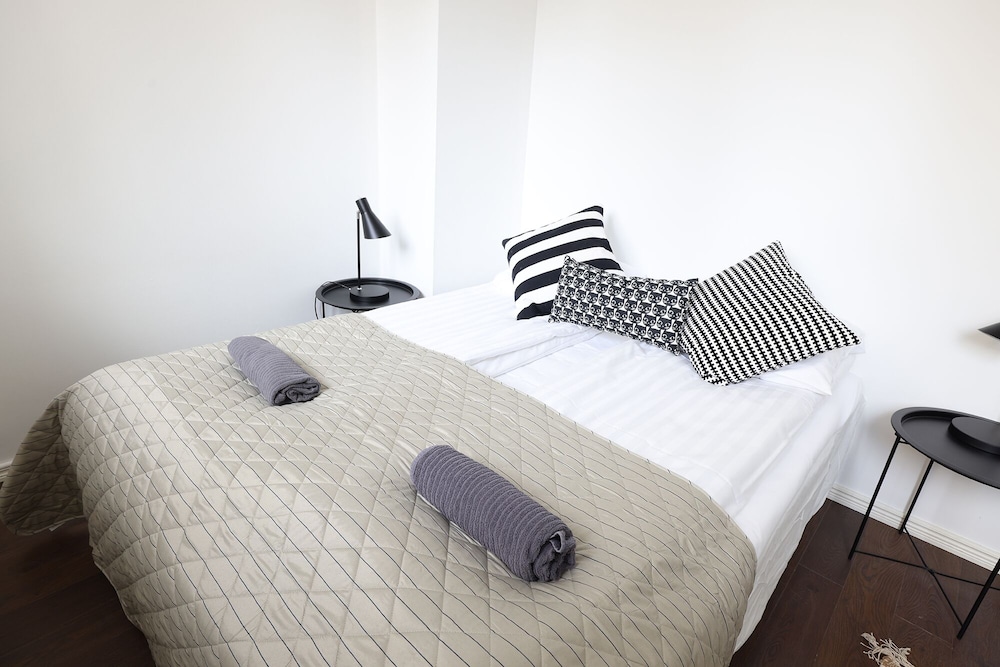 2ndhomes Bright 1BR Home in Kamppi view 4