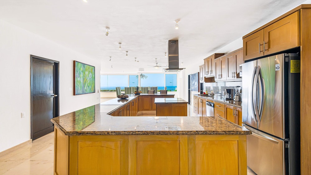 HOLT Grand Miramar Residences