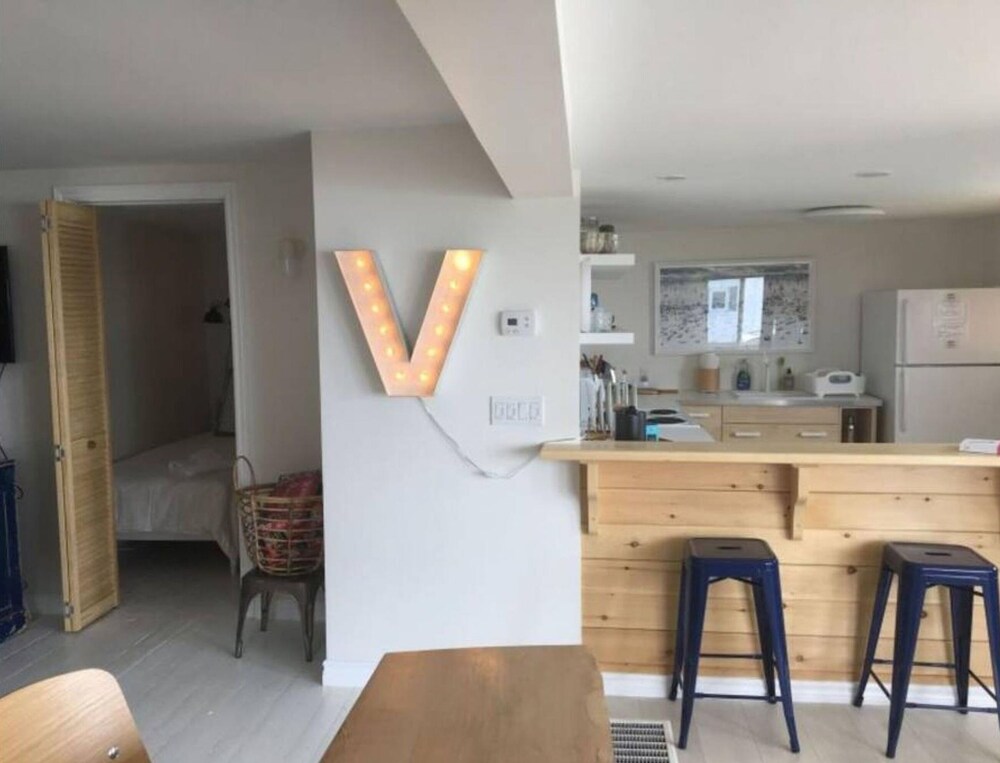 The Viv - Cottage With Views of Lake Ontario