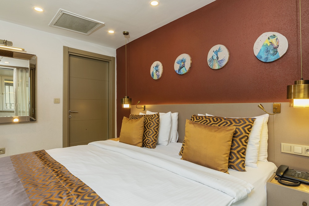 Ayramin Deluxe Hotel - Image 57