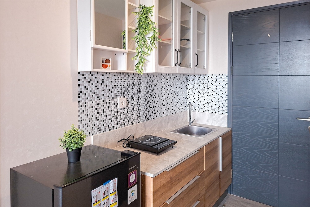 Modern Look Studio At Apartment Collins Boulevard