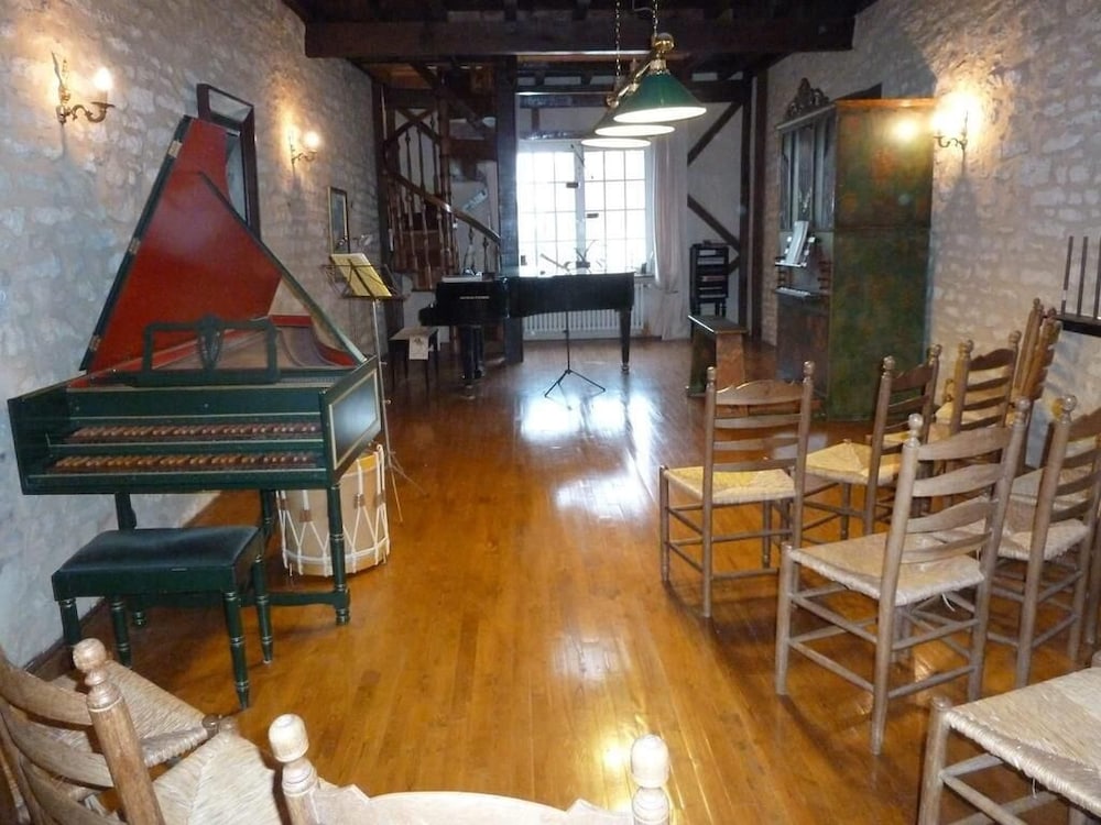 Photo 11