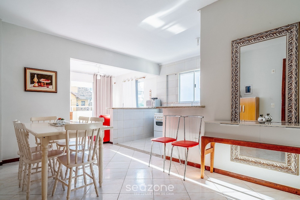 Apt W/barbecue 3 Minutes From Bombas Beach Fdl101