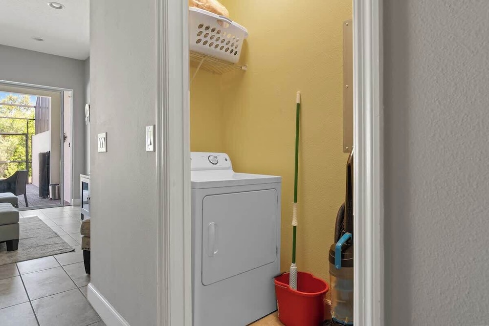 Comfortable Vacation Home up to 10 People